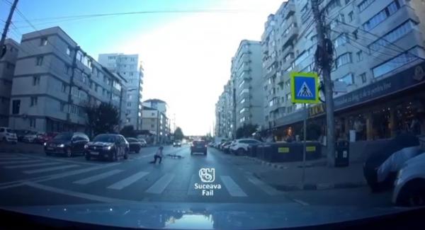 O fetiţă din Suceava, lovită pe o trecere de pietoni de un şofer de 19 ani. Tânărul s-ar fi uitat în telefon
