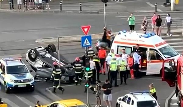 Un nou accident pe Calea 13 Septembrie din Bucureşti. Mașina s-a răsturnat în mijlocul intersecției