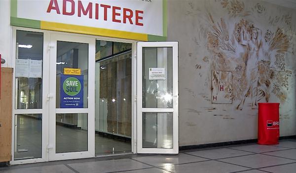 Facultăţile care au rămas cu zeci de locuri la buget neocupate