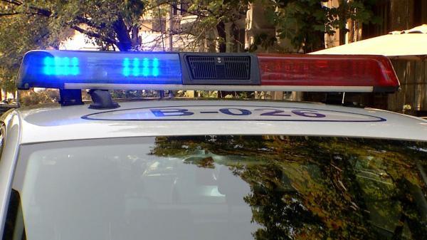 I-a cerut 2.000 de euro ca să nu-i dea foc la o casă. Tânărul, prins de polițiști în Mureș