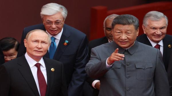 Acordul semnat de Putin în China scoate Rusia din criză, în ciuda sancţiunilor occidentale
