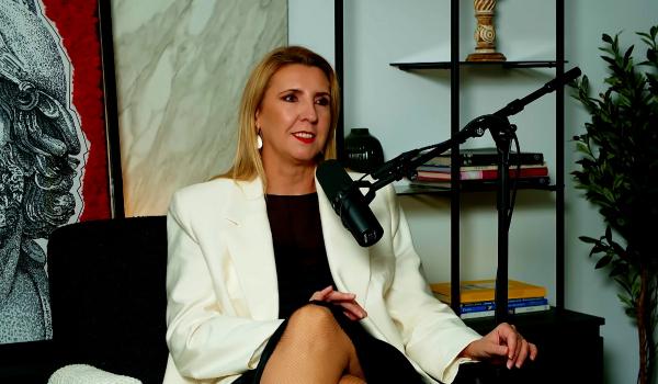 Povestea Cristinei Huzum, CEO al unui lanţ hotelier internaţional de cinci stele: Ambiţioasă şi recunoscătoare