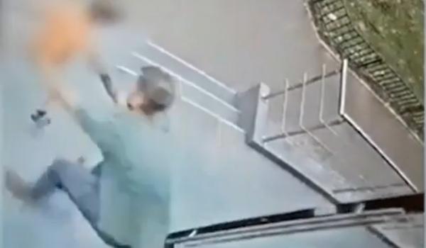 Un fost soldat american, acuzat că a răpit un copil român şi l-a dus în Italia. Operaţiune l-a costat 40.000 €