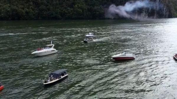 Cazanele Dunării, scenă de spectacol nautic: "O experienţă foarte tare. Chiar le spun turiştilor să vină"