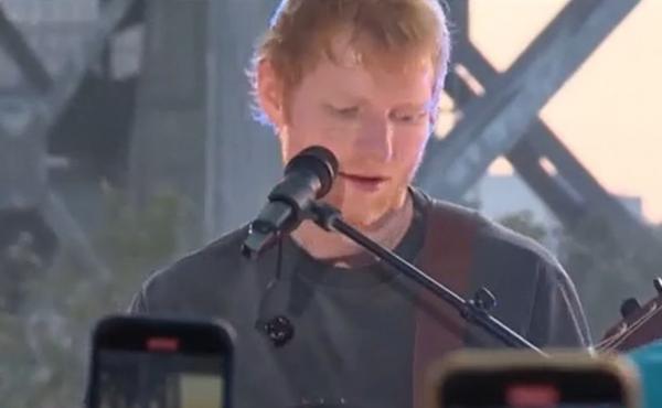 Ed Sheeran, concert-surpriză într-un parc din New York. Fanii i-au ascultat piese de pe noul album în premieră