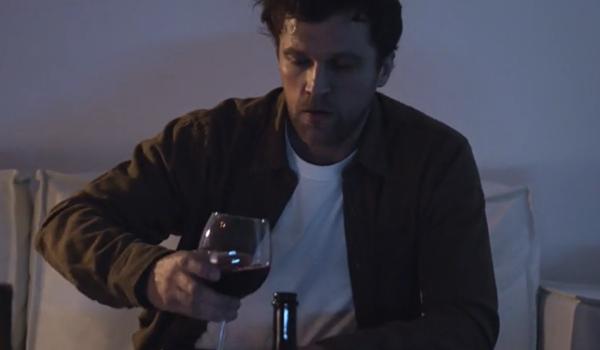 Ziua Națională a Recuperării din Adicții. În România, speranța vine din centre private