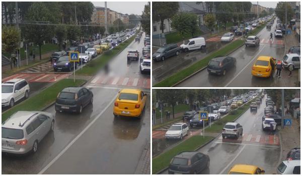 Momentul când o femeie de 70 de ani este spulberată pe trecere în Vaslui, chiar în faţa unei şcoli