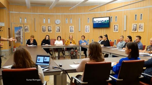 Cei trei bugetari care au încasat peste 3,5 milioane de lei spun că demisionează dacă sunt tăiate salariile