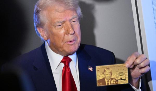 Trump lansează "Gold Card", un permis de şedere care costă un milion de dolari. "Va fi un succes imens"
