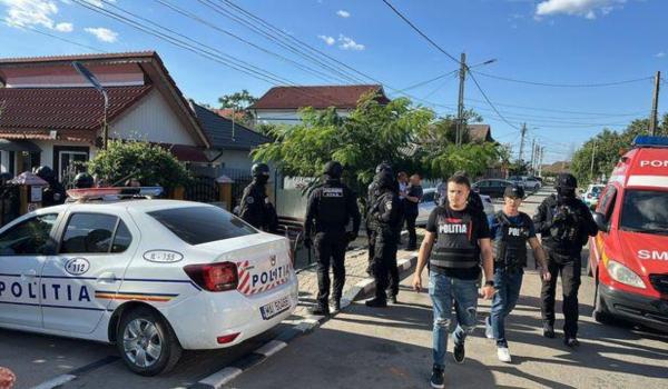 Un bărbat a fost înjunghiat mortal la Ţăndărei. Scandalul, izbucnit între fraţi pentru un teren