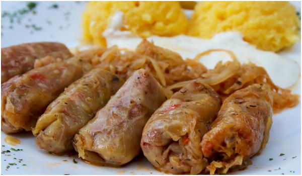 Festin cu gust la Praid: 30.000 de sarmale pregătite pentru vizitatori din țară și din străinătate