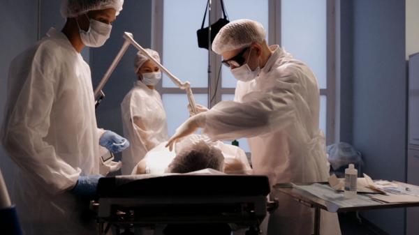 Chirurg din Beiuș, acuzat de malpraxis. O pacientă susţine că a fost mutilată