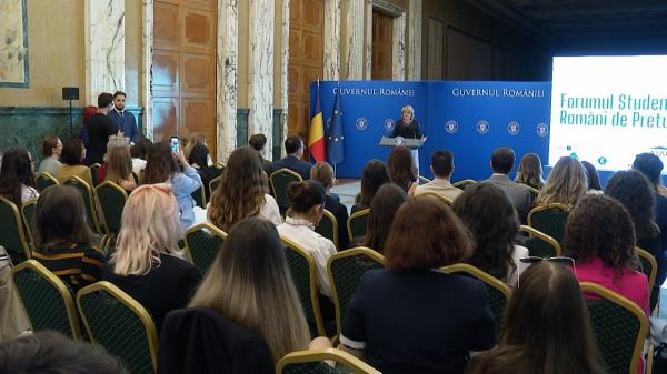Studenţii români simulează politici publice pentru 5 ministere: "Avem nevoie ca tinerii să fie ascultaţi"