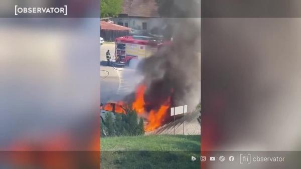 Patru remorci pline au luat foc în Arad. Autorităţile au emis mesaj RO-Alert din cauza fumului