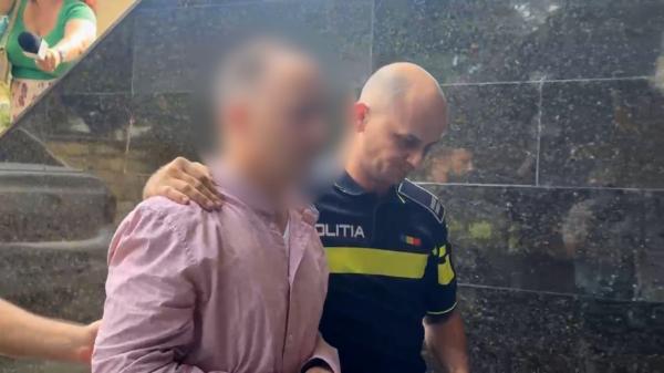 "Era o poză cu organul genital al domnului profesor". Detalii tulburătoare în cazul preotului din Constanţa