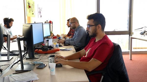 Jobul fără facultate plătit cu 15.000 de lei pe lună. Meseriile cu cele mai mari salarii din România