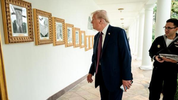 Donald Trump îl ironizează din nou pe Joe Biden. Cum a fost inaugurat Salonul Celebrităţilor de la Casa Albă