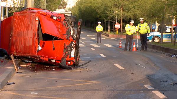 Experţi din 28 de ţări încearcă să găsească soluţii pentru a stopa tragediile pe şoselele din România