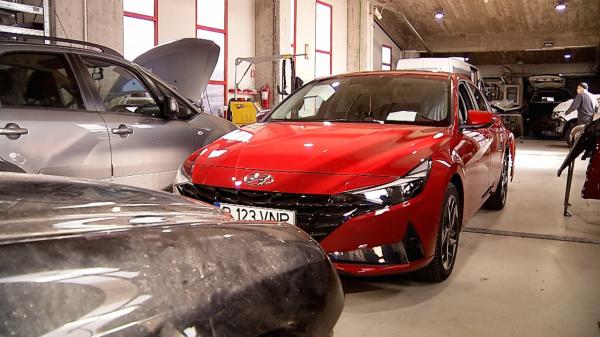 Bulgarii care vindeau cel mai mic RCA din România, interzişi. 200.000 de români au poliţe la ei