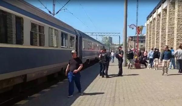 Circulația trenurilor între Constanța și Mangalia, suspendată 4 luni. Se fac lucrări de modernizare în gări