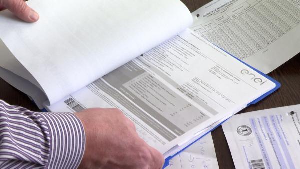 Un leu pe kWh, plafonarea la curent. Propunerea făcută de ministrul Energiei