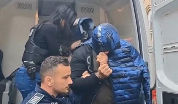 Doi medici stomatologi, reținuți după ce ar fi făcut proceduri estetice fără autorizaţie