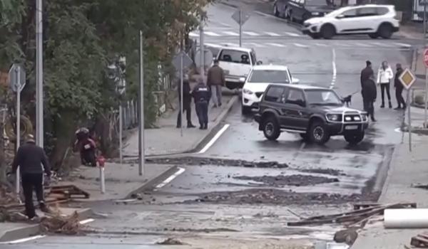 Potop în Bulgaria: stațiunea Elenite, devastată de ape. Morți și distrugeri masive după 230 l/mp de ploaie