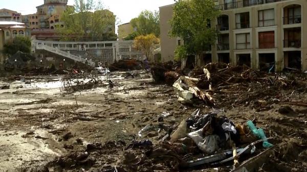 Staţiunile din Bulgaria, distruse de inundaţiile devastatoare care au lovit ţara. Guvernul a deschis o anchetă