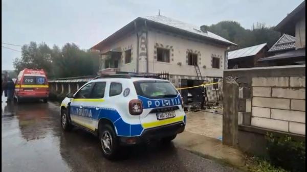 Mama din Dâmboviţa, care a dat foc la casă şi şi-a omorât fiul, s-ar fi sinucis din cauza depresiei