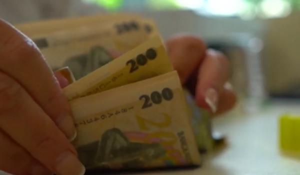 România, la un pas de "junk". Agențiile de rating mențin avertismentele privind economia