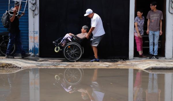 Inundaţii şi alunecări de teren de proporţii în Mexic. Cel puţin 41 de persoane au murit