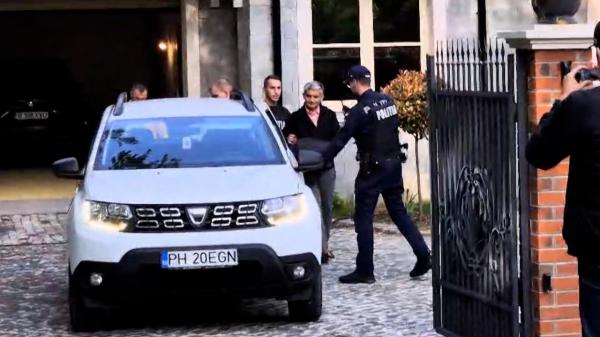 Primarul din Sinaia scapă liber pentru că procurorul a întârziat să ceară prelungirea măsurilor