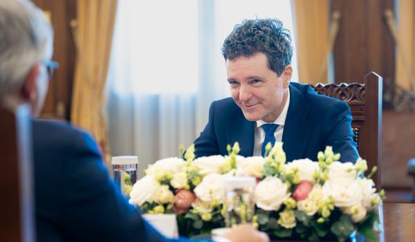 Nicuşor Dan participă la reuniunea Consiliului European de la Bruxelles. Care este agenda discuţiilor