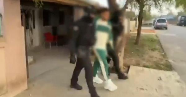 Doi bărbați au comandat colete de 100.000 lei, apoi unul s-a angajat curier să le fure din depozit