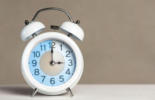 Ce ţări au renunţat la schimbarea orei şi de ce. Care a fost efectul