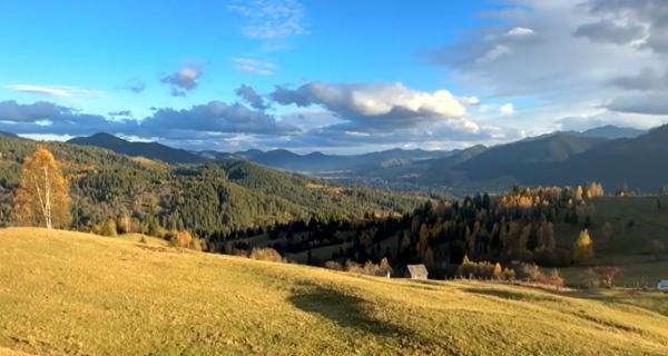 Destinaţia inedită pentru care turiştii plătesc 800 de lei pe noapte. Peisajul te lasă fără cuvinte