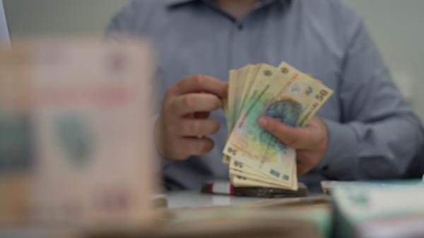 Situaţie dramatică în economie, după măsurile de austeritate. Fritz: Suntem în rahat