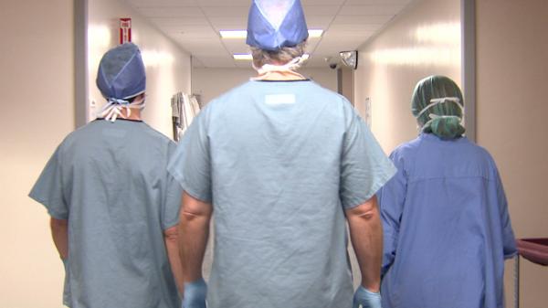 Medici, angajaţi fără a merge la cursuri sau rezidenţiat. Diplomele, luate din R. Moldova