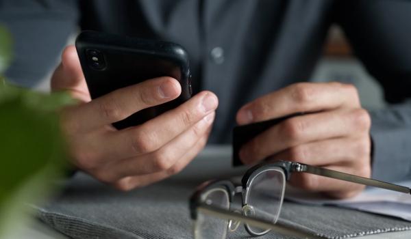 Ce este "metoda medicul de familie". Tot mai mulţi români au căzut victime