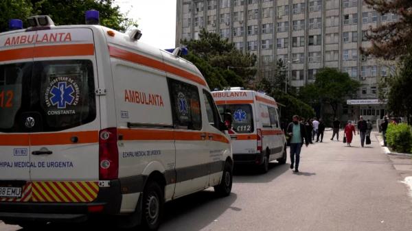 Ameţit de alcool, a furat o trusă din ambulanță și a ascuns-o în beci. Ca să-l scape, mama sa i-a dat foc