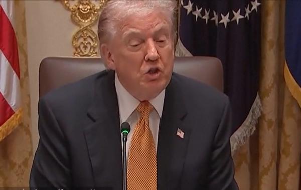 Mai puţini soldaţi, mai multe complimente. Trump: "Mie îmi plac românii, sunt un popor grozav"