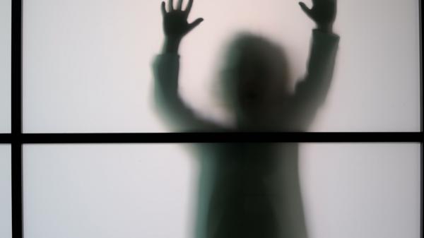 Ce se întâmplă cu fetiţa de 11 ani, internată cu malnutriţie. Părinţii se declară "oripilaţi": cum se apără