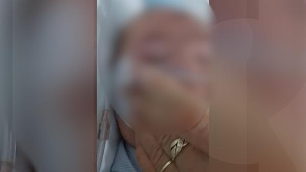 Revoltă la spitalul din Timişoara după valul de infecţii. Medicii ies cu uniformele afară şi poartă bijuterii