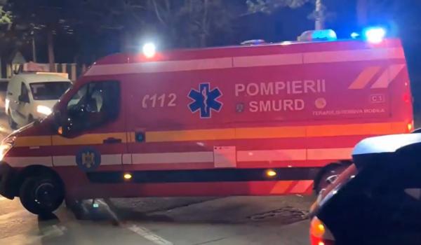 Femeie, la un pas să fie ucisă de o maşină. Traversa, când şoferul a încercat să vireze şi nu ar fi văzut-o