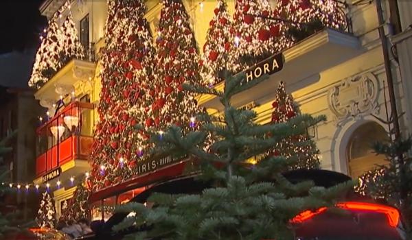 Bucureștiul, "îmbrăcat" de Crăciun: unde găsești cele mai instagramabile decoruri