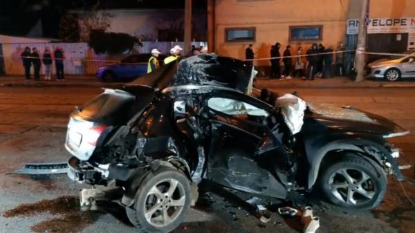 A apăsat pe acceleraţie şi şi-a băgat prietena de 20 de ani mormânt. Accident de groază în Sectorul 5