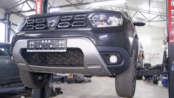 "450.000 km pe calculator şi 140.000 în bord". Cum afli dacă e dat kilometrajul înapoi la maşini