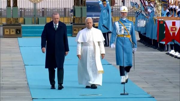 Papa Leon, primit cu fast la Ankara. Prima vizită oficială aduce un mesaj de pace pentru regiune