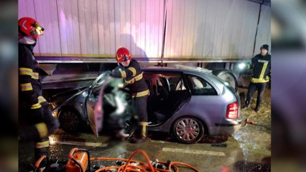 Dramă pe un drum din Bacău: doi morți și trei răniți, după ce un șofer nu a acordat prioritate