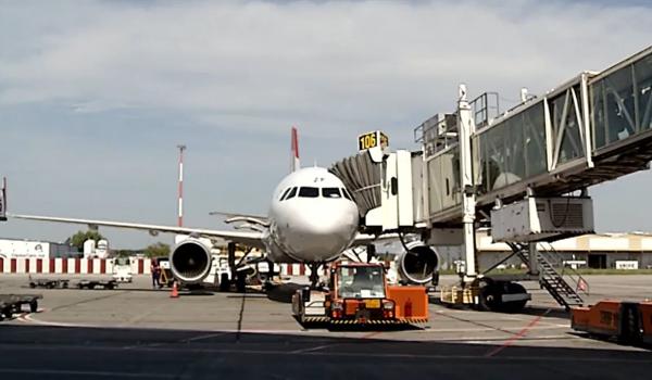 Motivul pentru care 6.500 de avioane Airbus au rămas la sol provocând haos pe aeroporturi din întreaga lume